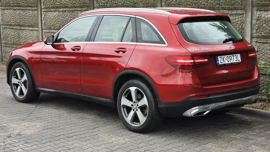MERCEDES-BENZ GLC -