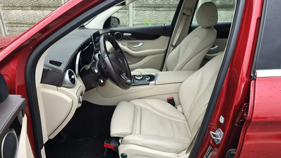 MERCEDES-BENZ GLC -