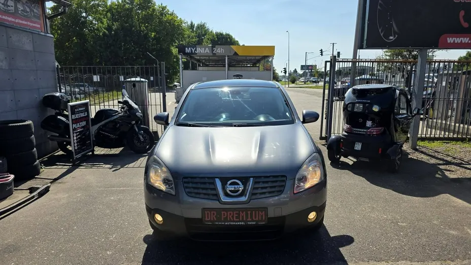 NISSAN Qashqai -