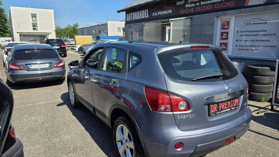 NISSAN Qashqai -