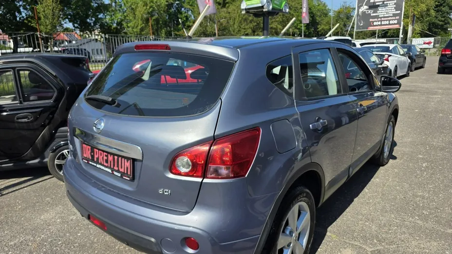 NISSAN Qashqai -