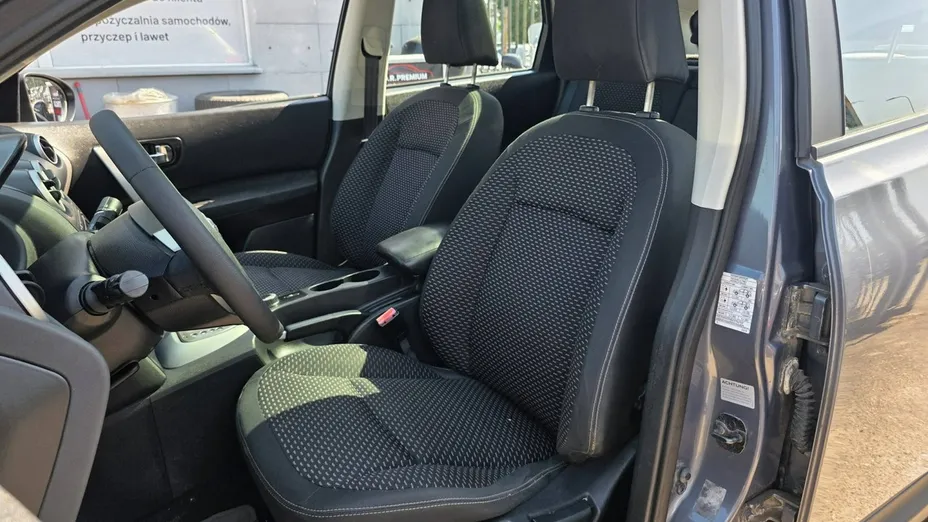 NISSAN Qashqai -