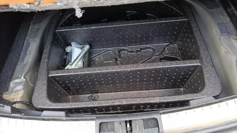 TOYOTA Auris -