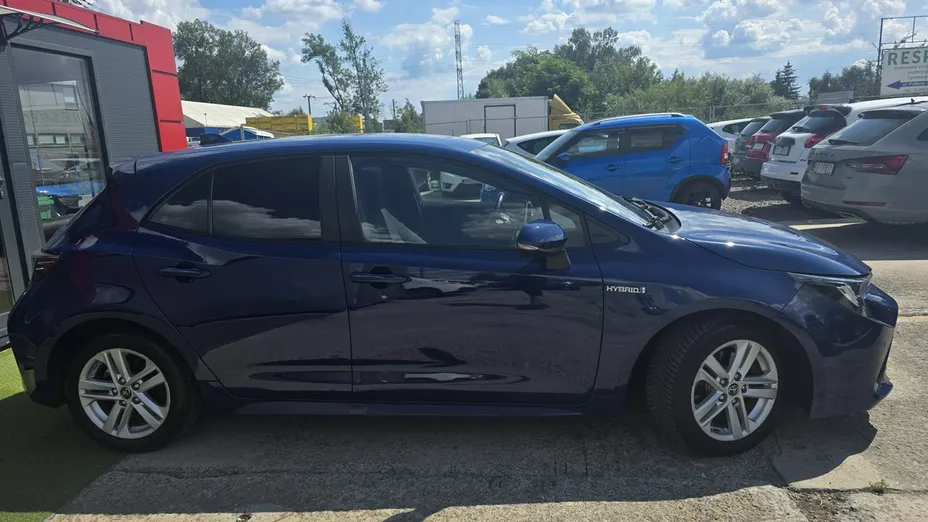 TOYOTA Corolla -
