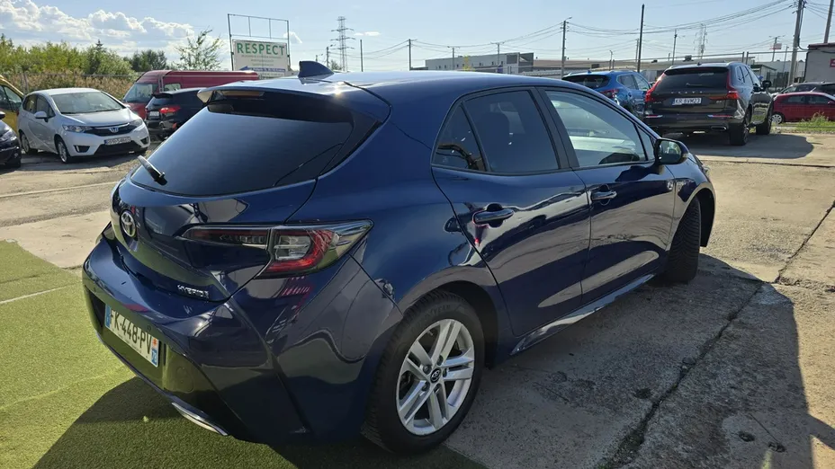 TOYOTA Corolla -