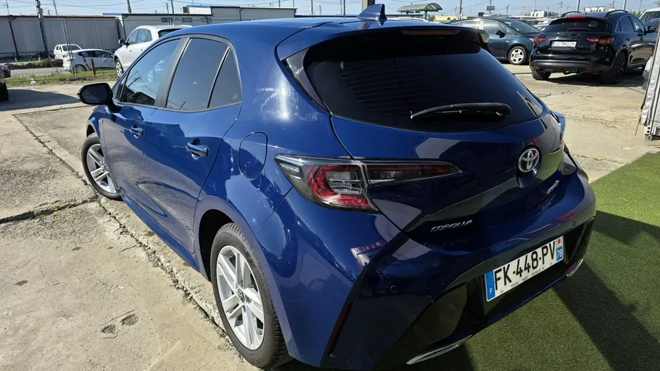 TOYOTA Corolla -