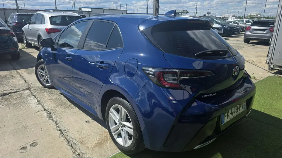 TOYOTA Corolla -
