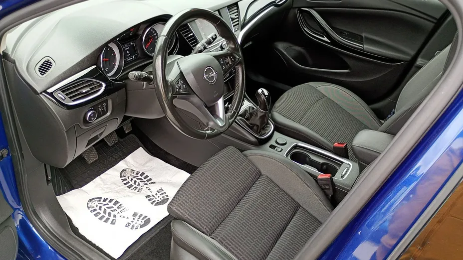 OPEL Astra -