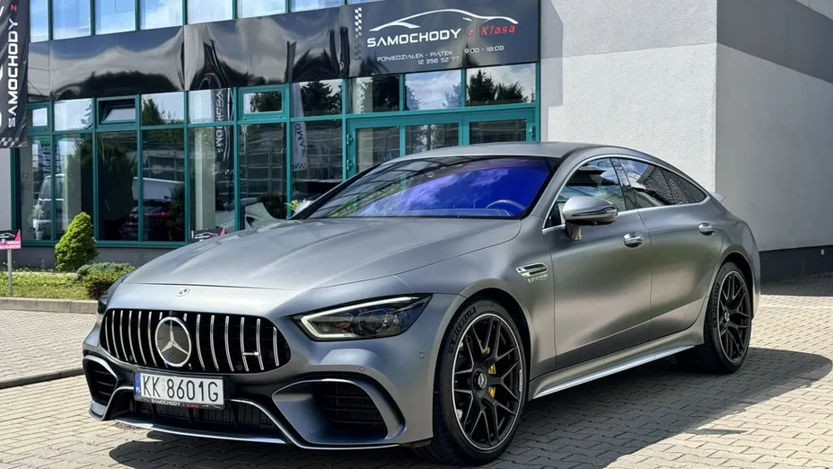 MERCEDES-BENZ AMG GT -