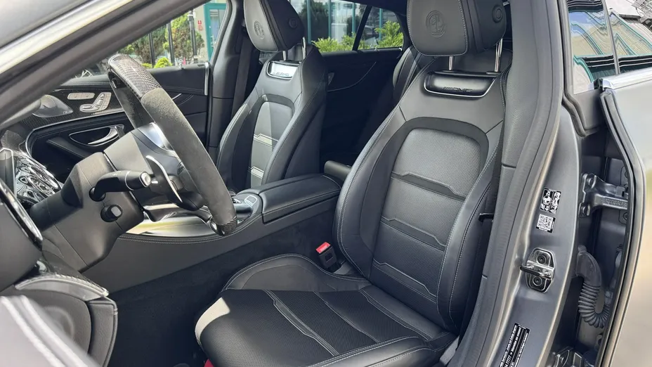 MERCEDES-BENZ AMG GT -