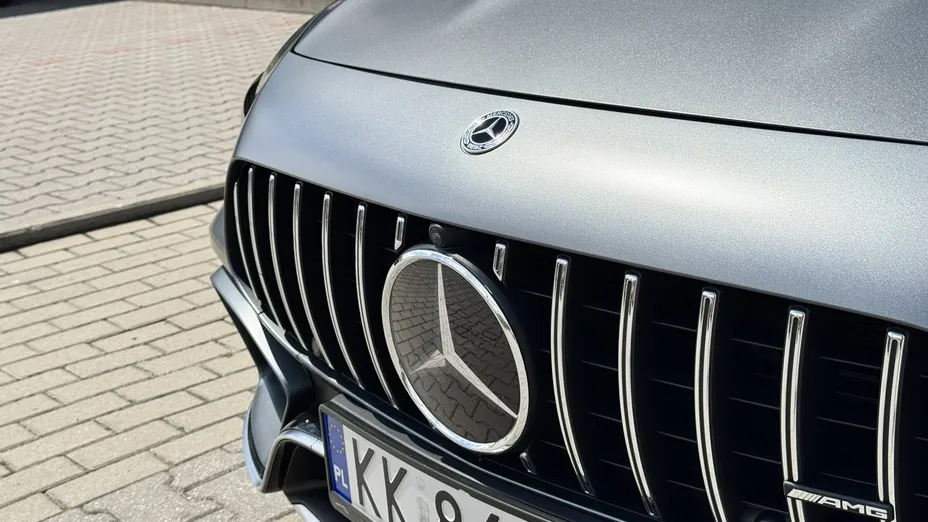 MERCEDES-BENZ AMG GT -