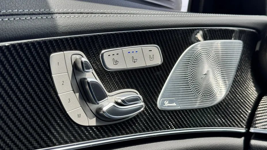 MERCEDES-BENZ AMG GT -