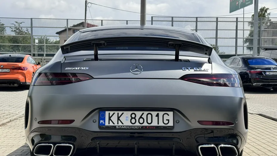 MERCEDES-BENZ AMG GT -