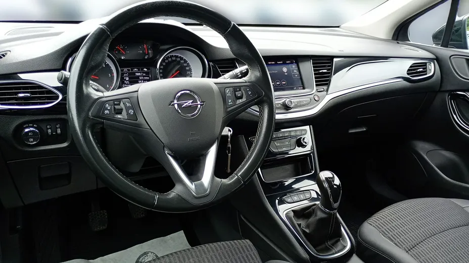 OPEL Astra -