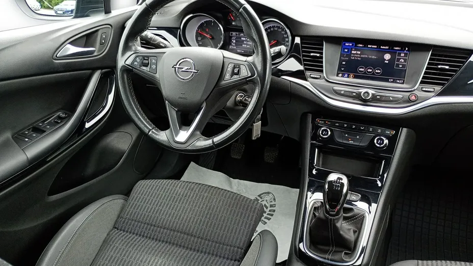 OPEL Astra -