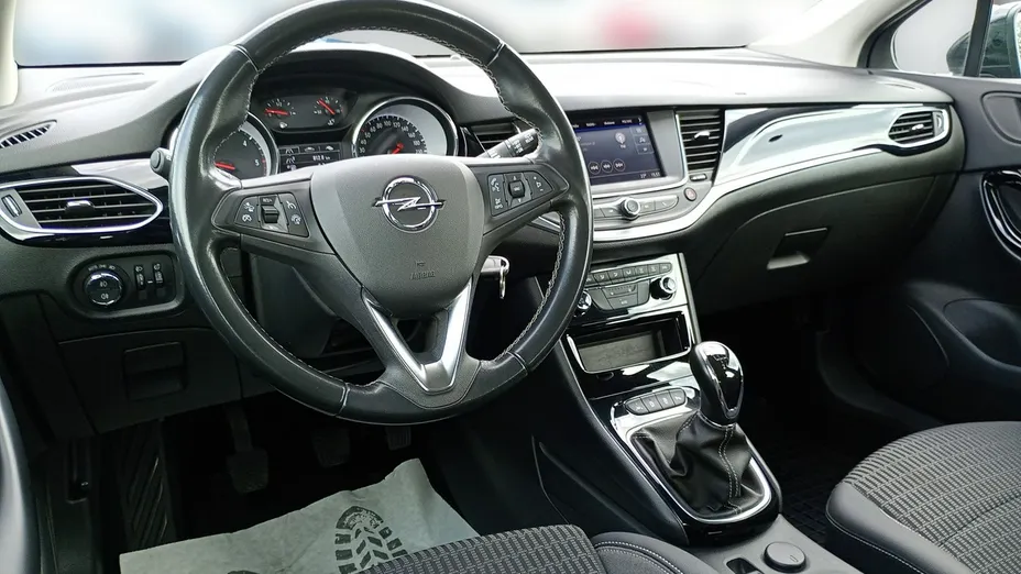 OPEL Astra -