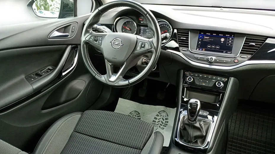 OPEL Astra -