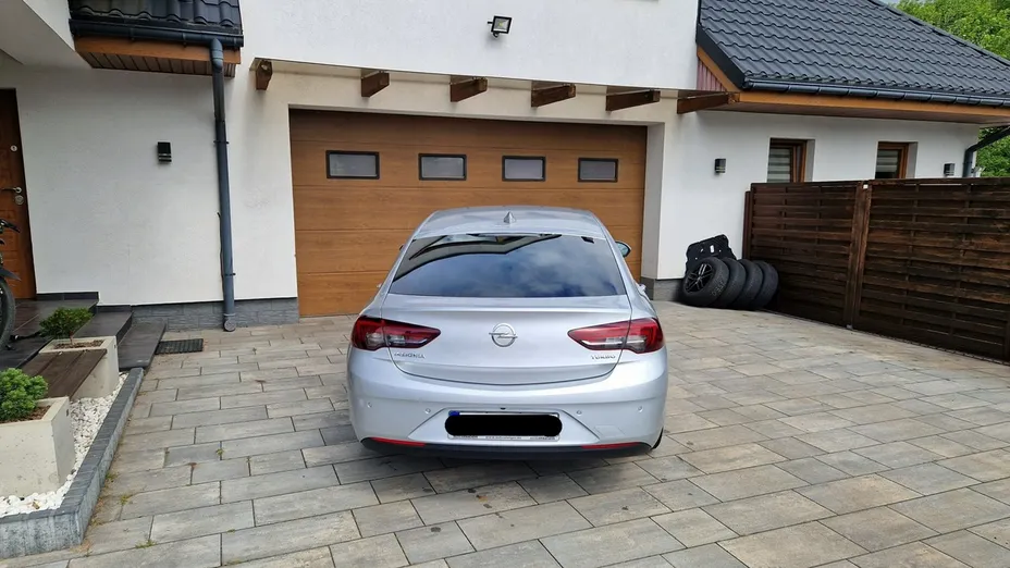 OPEL Insignia -
