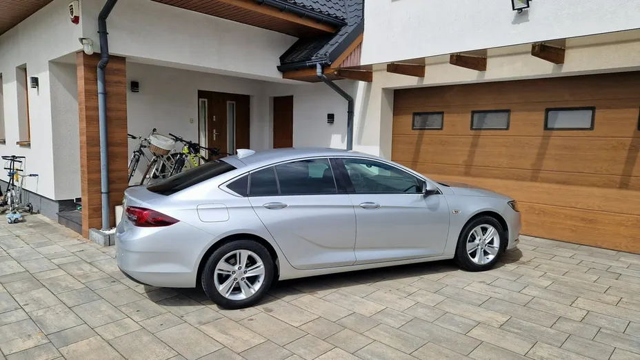 OPEL Insignia -