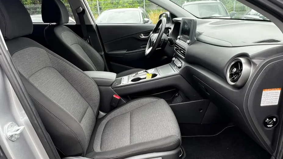 HYUNDAI Kona -