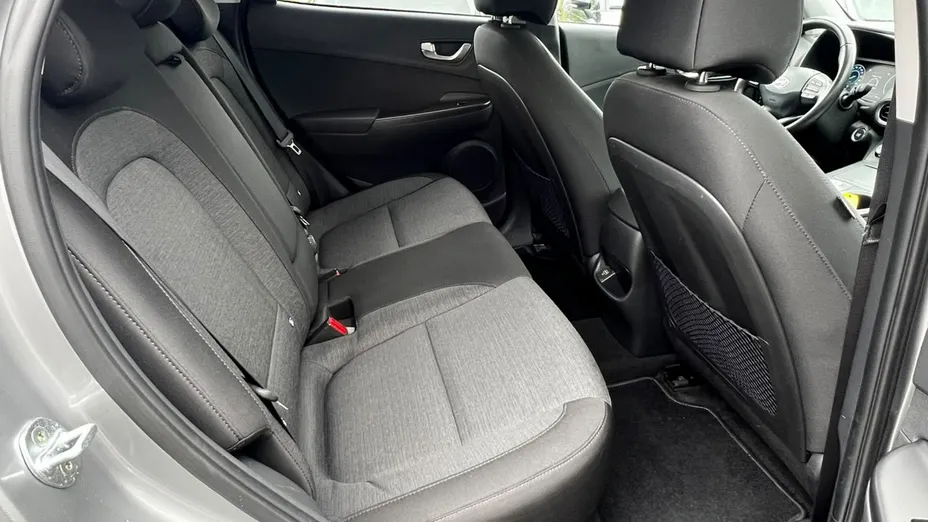 HYUNDAI Kona -
