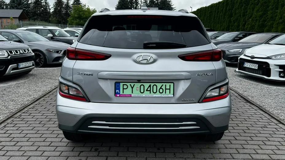 HYUNDAI Kona -