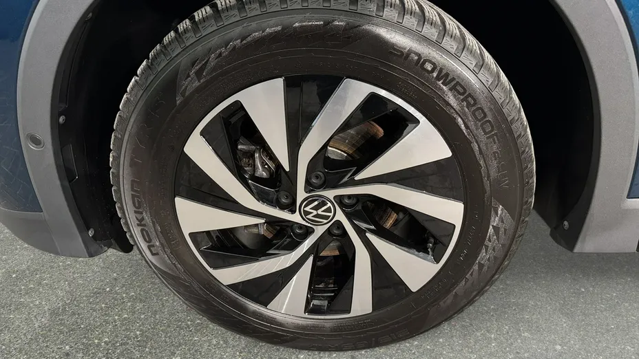 VOLKSWAGEN Tiguan -