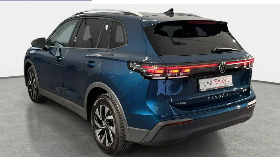 VOLKSWAGEN Tiguan -