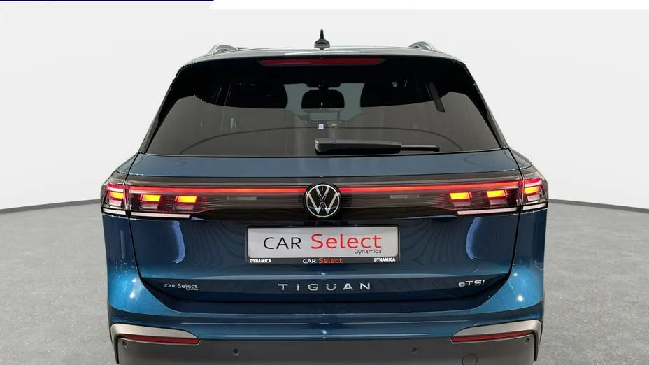 VOLKSWAGEN Tiguan -