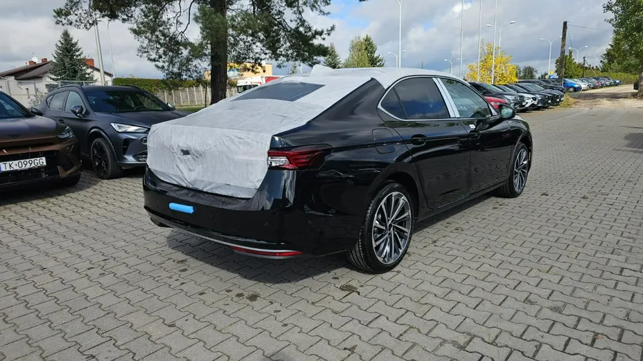 SKODA Superb -