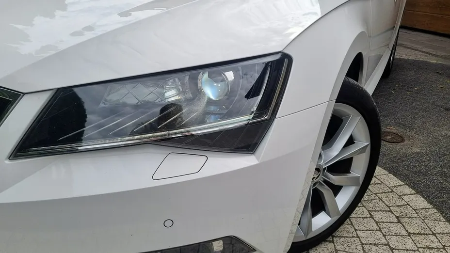 SKODA Superb -
