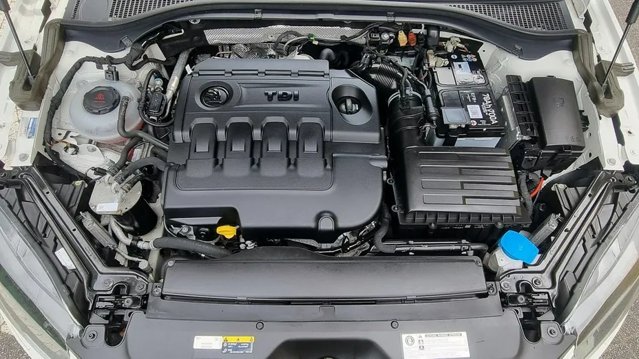 SKODA Superb -