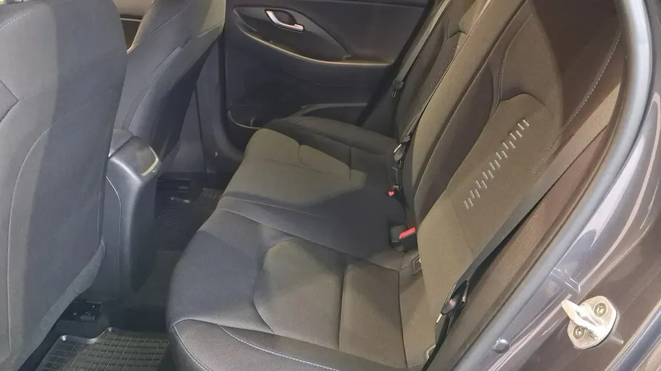 HYUNDAI i30 -