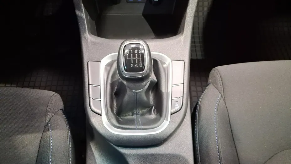 HYUNDAI i30 -