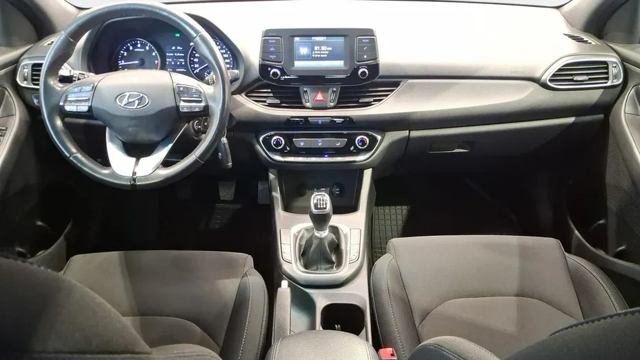 HYUNDAI i30 -