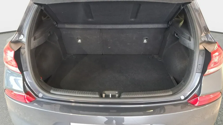 HYUNDAI i30 -