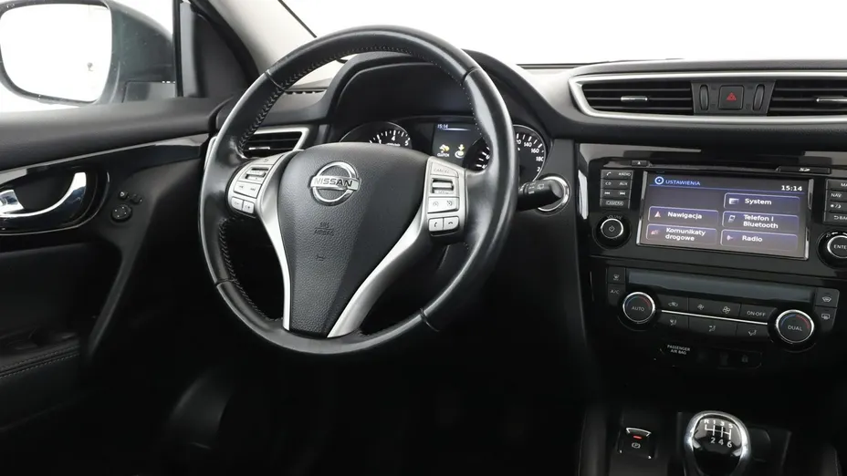 NISSAN Qashqai -