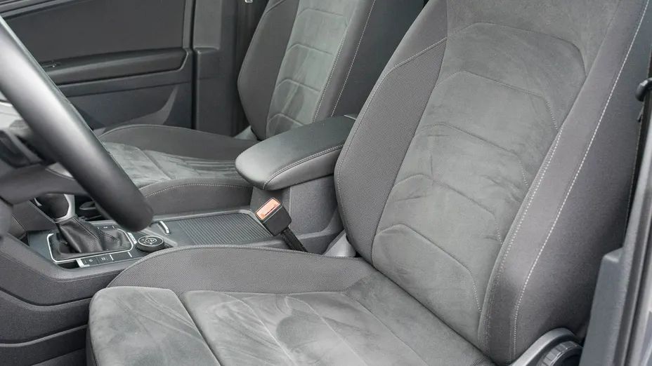 VOLKSWAGEN Tiguan -
