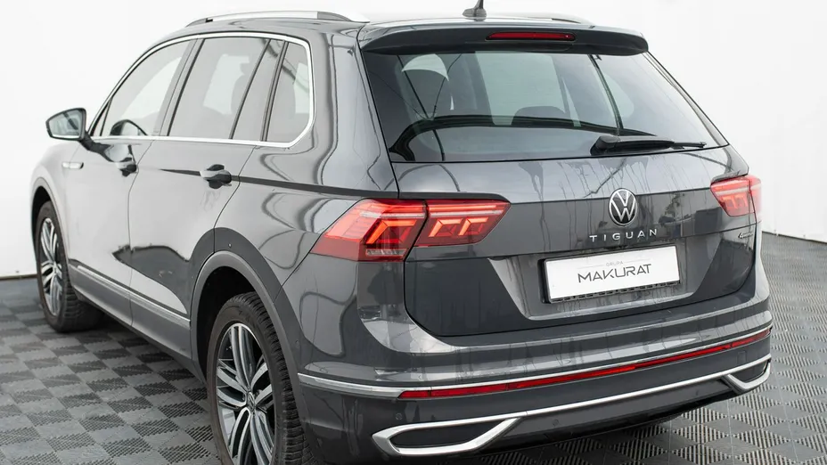 VOLKSWAGEN Tiguan -