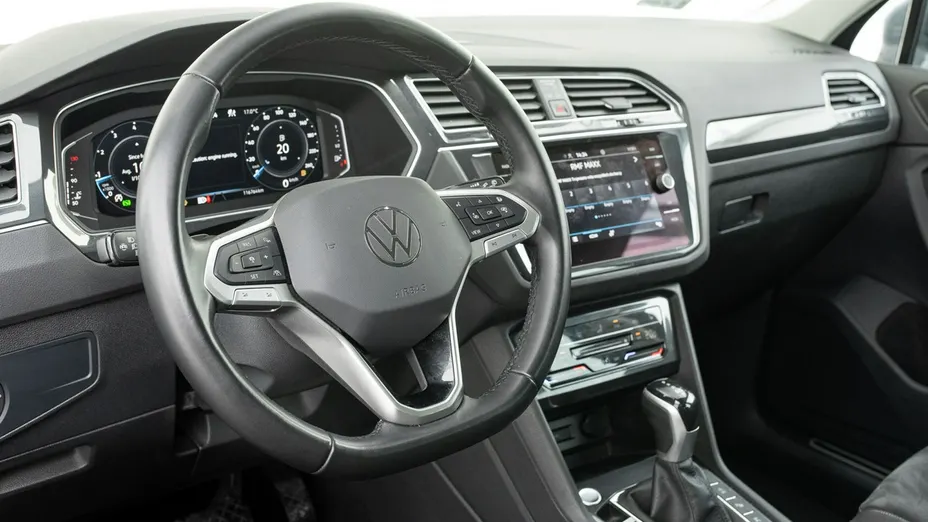 VOLKSWAGEN Tiguan -