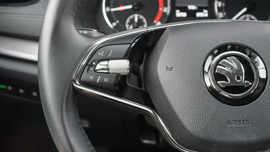 SKODA Octavia -