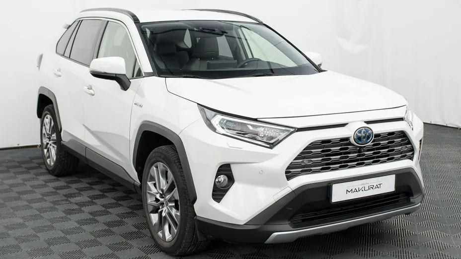 TOYOTA RAV4 -