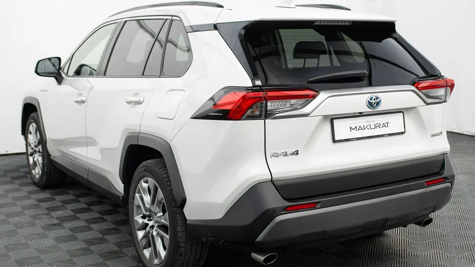 TOYOTA RAV4 -