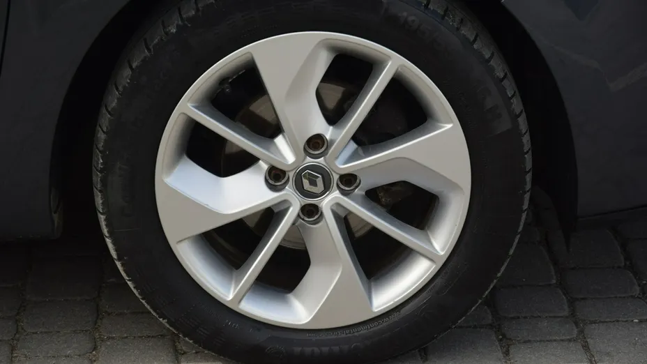 RENAULT Clio -