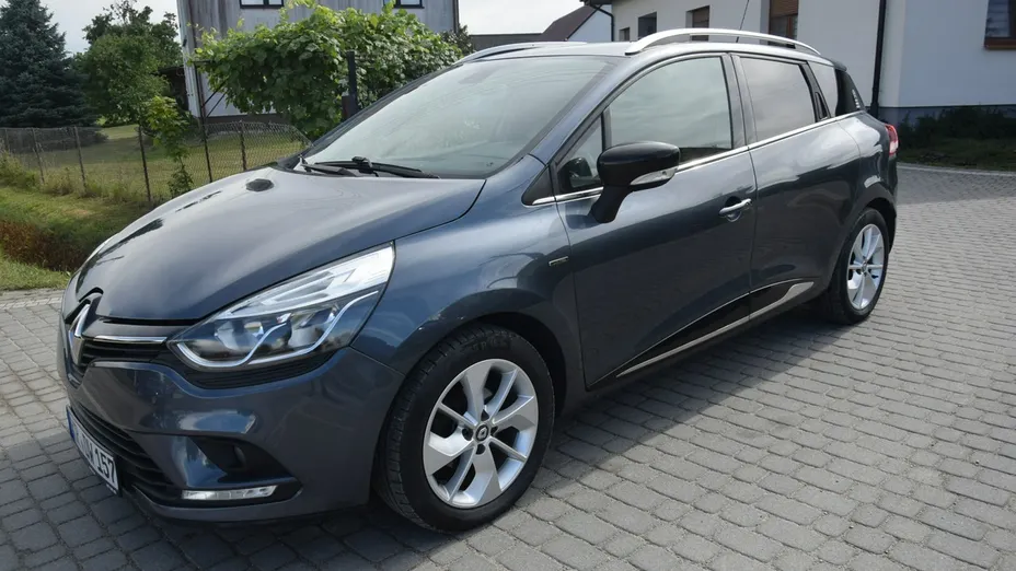 RENAULT Clio -