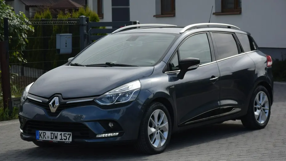 RENAULT Clio -
