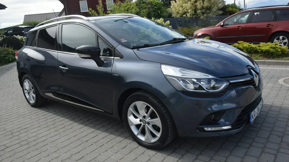 RENAULT Clio -