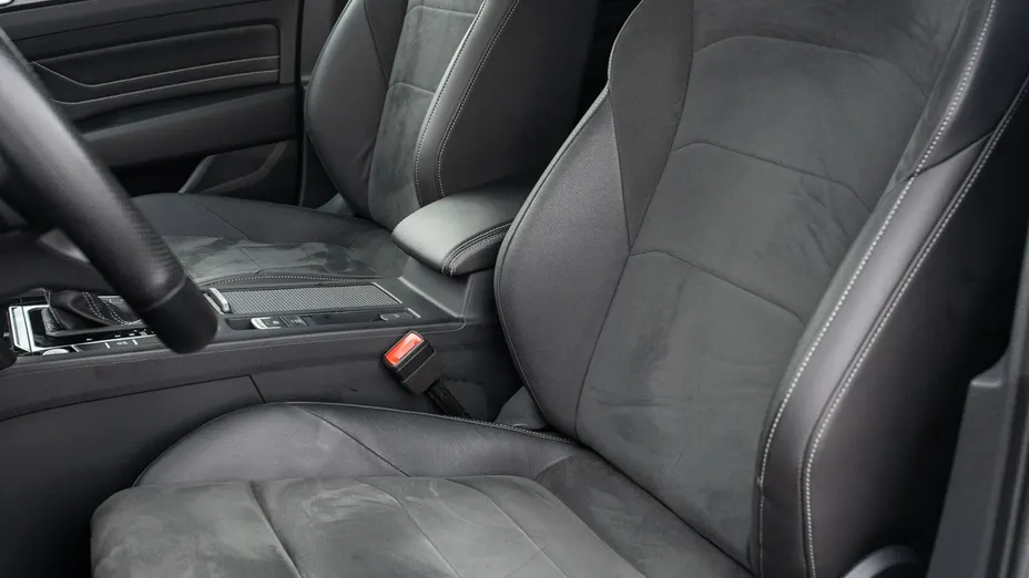 VOLKSWAGEN Arteon -