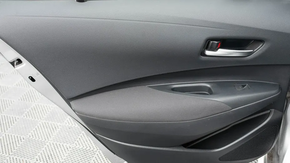 TOYOTA Corolla -