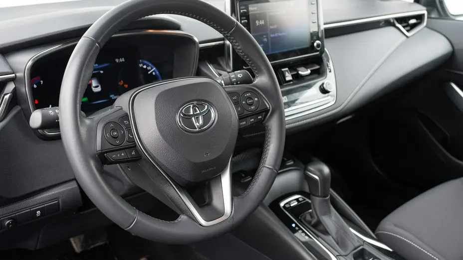 TOYOTA Corolla -